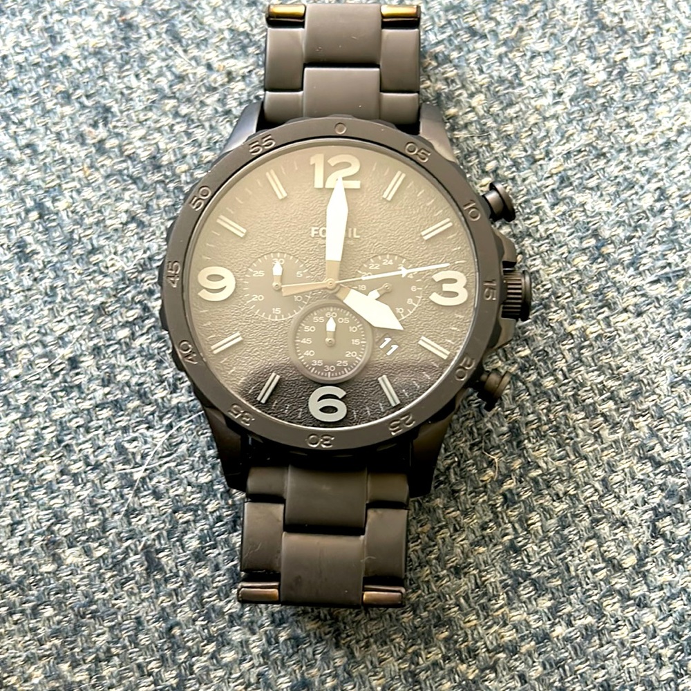 men’s black fossil watch